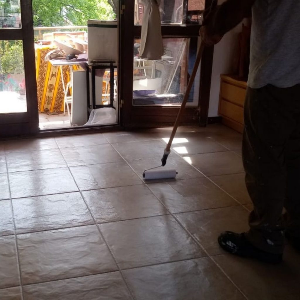 Limpieza de baldosas sin ácido para limpiar pisos
